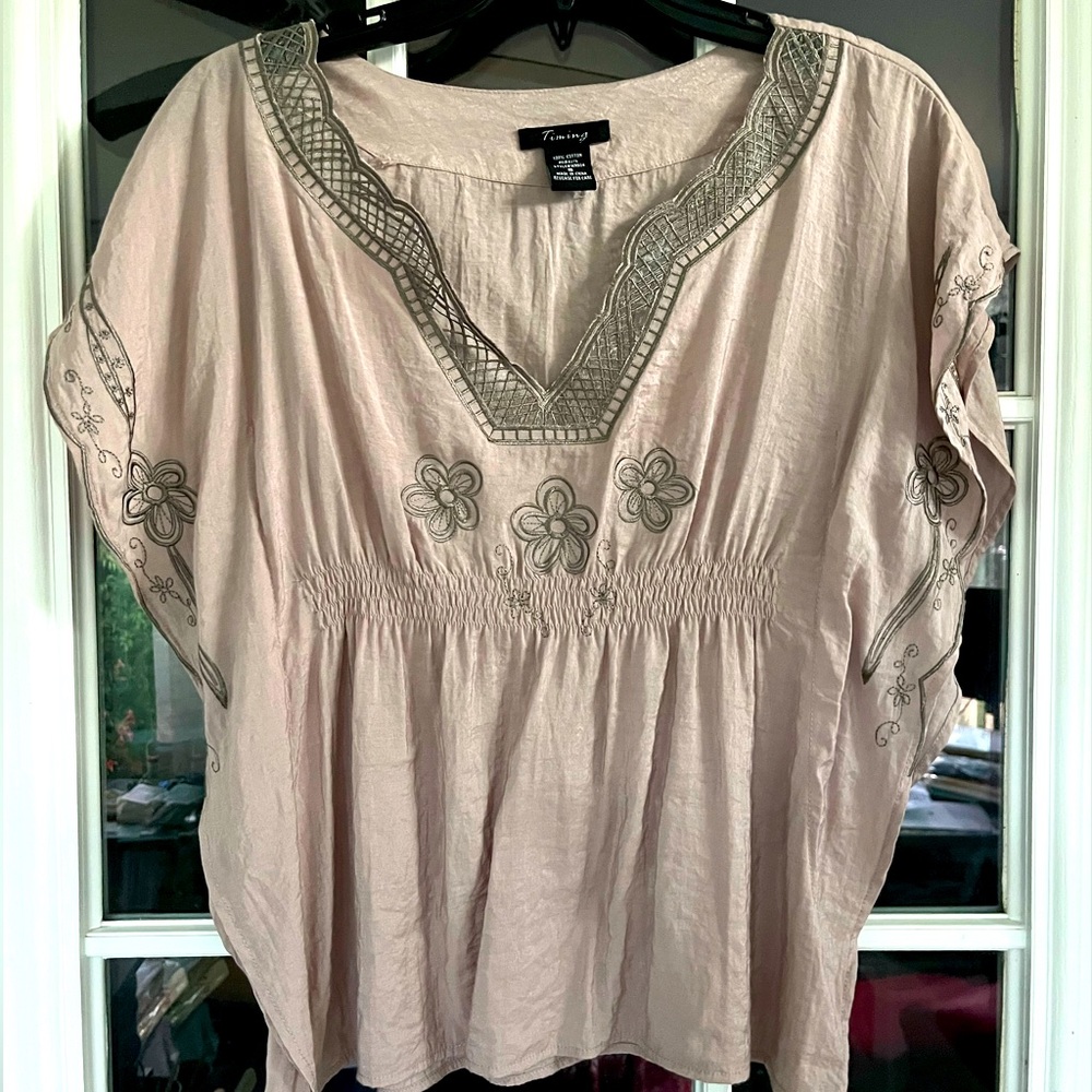 ❤️3 for $15❤️. Timing Dusty Pink Pastel Embroidered Blouse Top (Size S) EUC